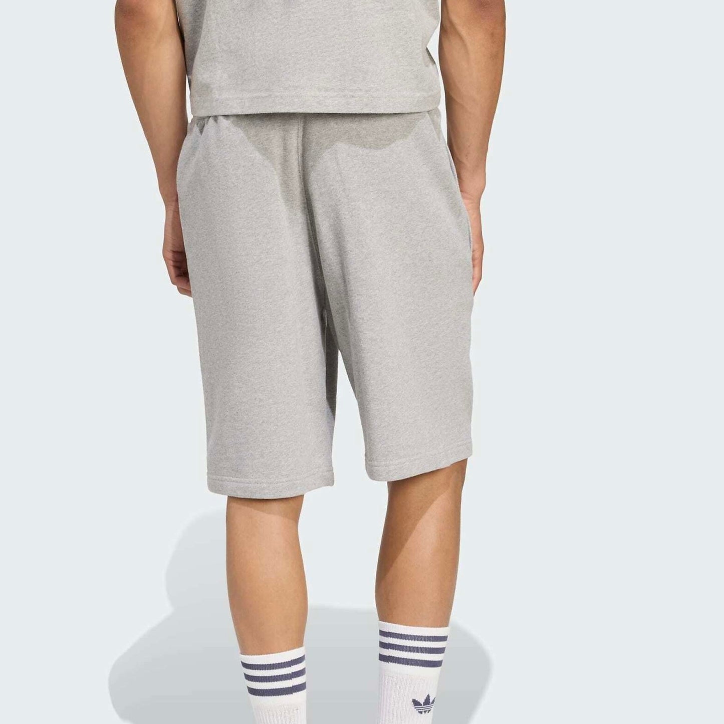 Bermuda Adidas originals // gris