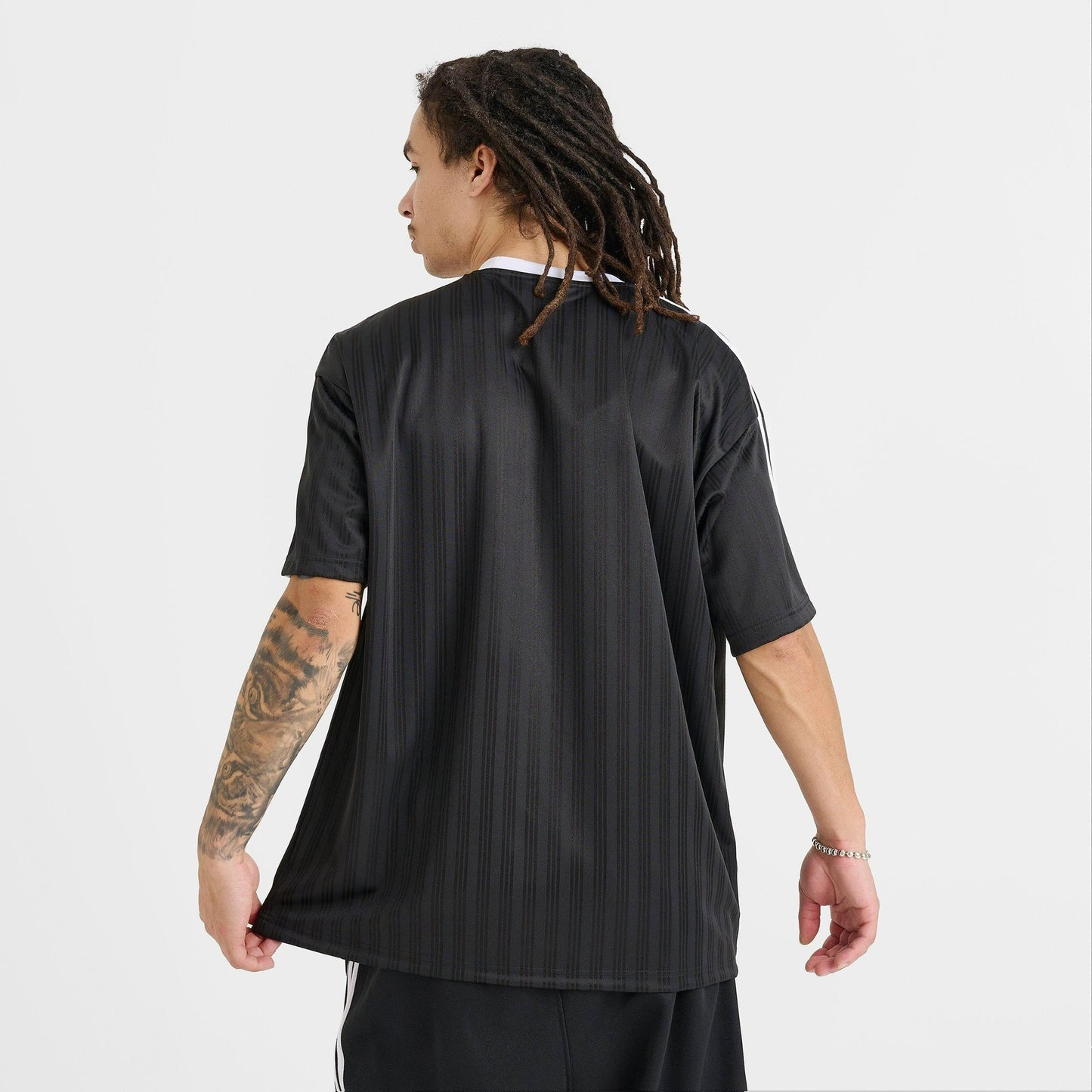 Remera Adidas Originals Adicolor // negra