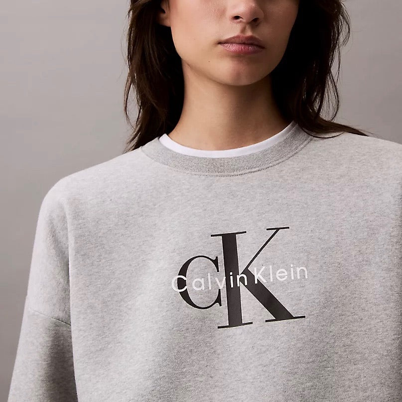 Buzo Calvin Klein con felpa logo chico Oversized // gris