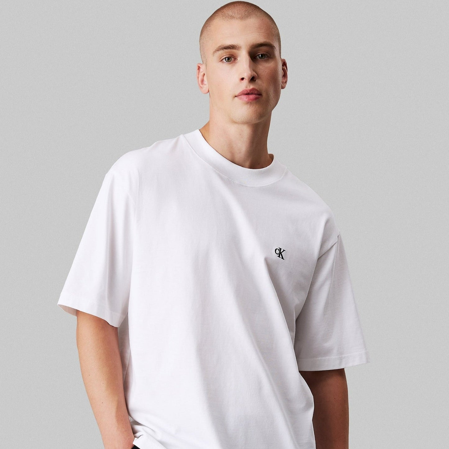 Remera Calvin Klein oversize // blanca
