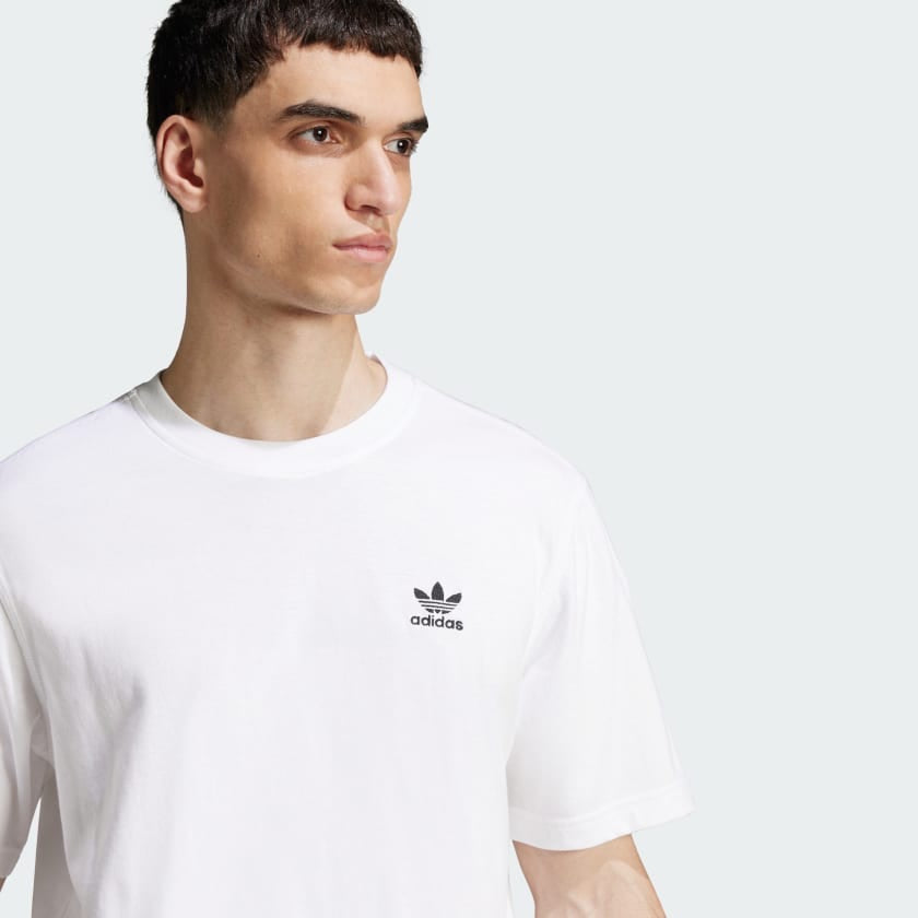 Remera Adidas Originals oversize clásica logo chico // blanca